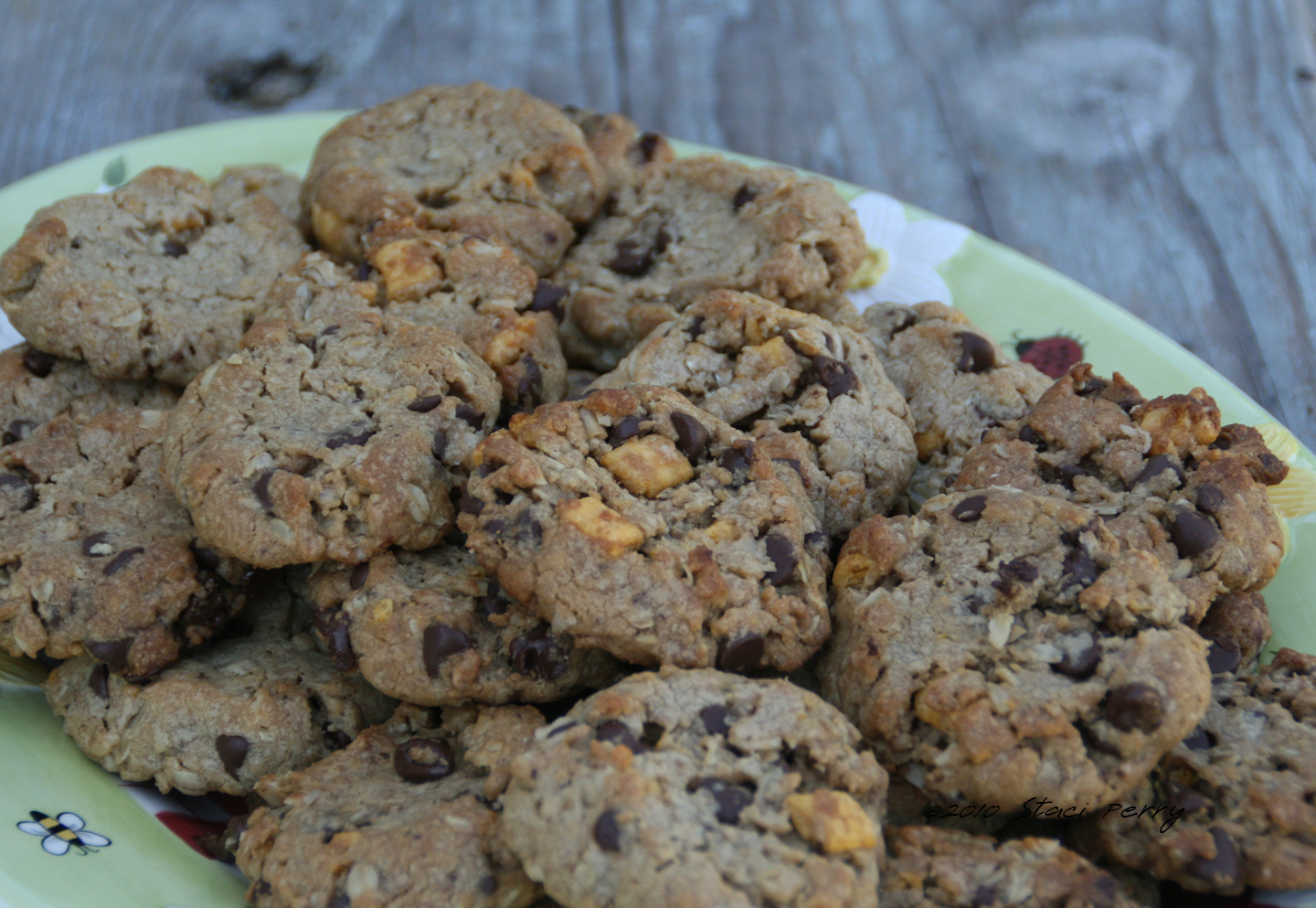 Chocolate Chip Crunchewy Cap’n Crunch Cookies