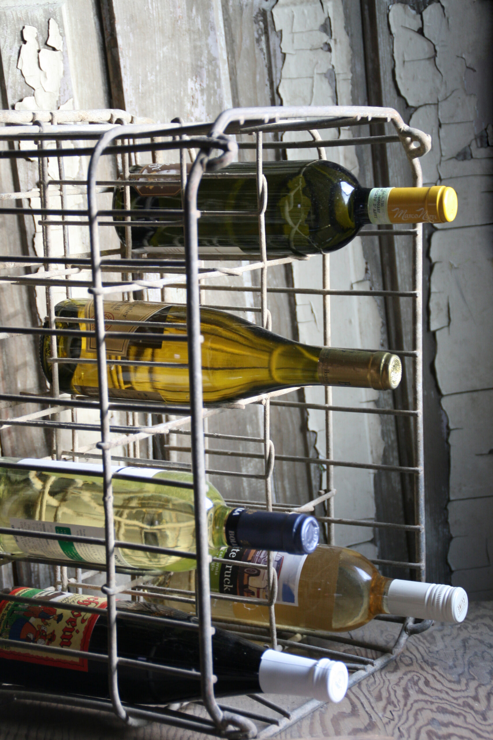 Milk crate 2025 wine rack