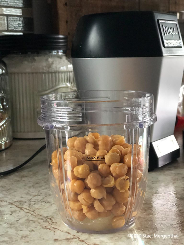 chickpeas in small Ninja container
