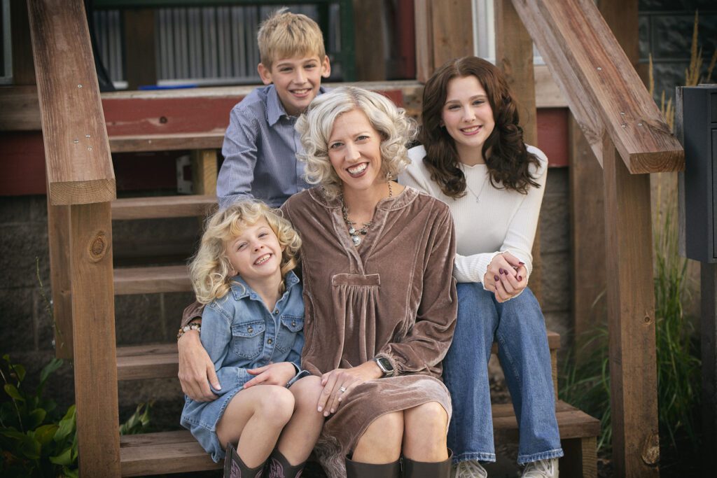 Kristin with her 3 children 