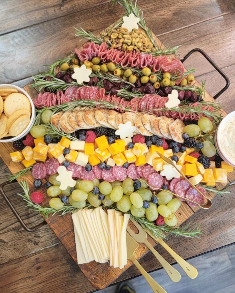 charcuterie in the shape of a Christmas tree
