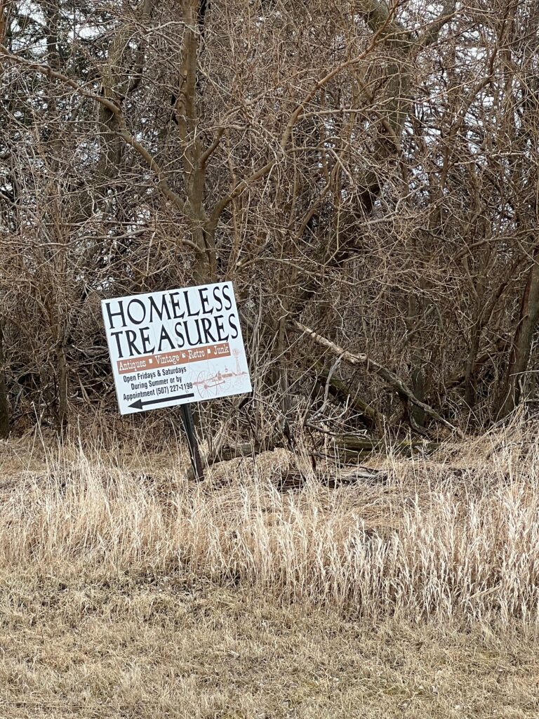 sign for Homeless Treasures Tracy MN
